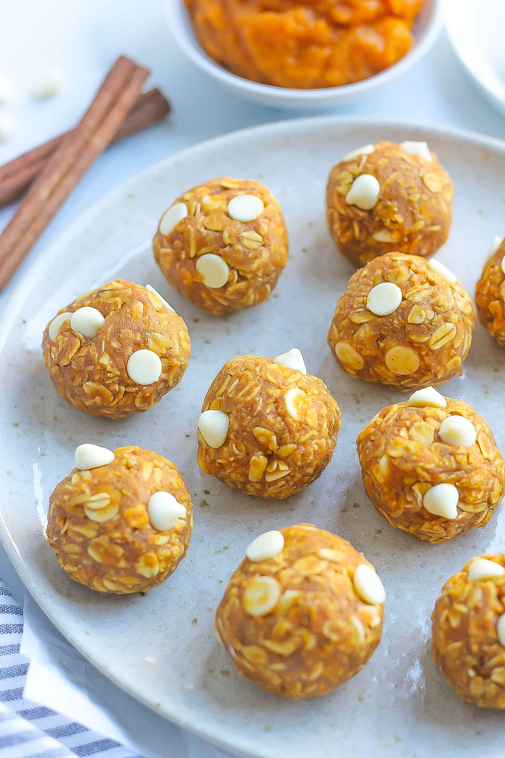 Healthy Pumpkin Energy Bites: Gluten-Free & Pie-Flavored